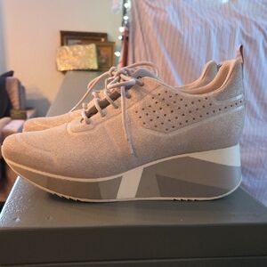 Stylish Beige Women's Sneakers